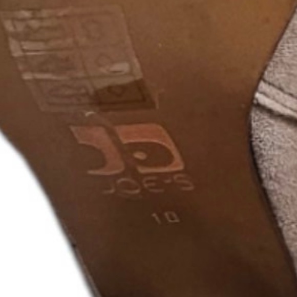 Anthropologie
Joe’s Jeans Booties Cream Suede buckles SZ 10 Boots - Picture 12 of 12